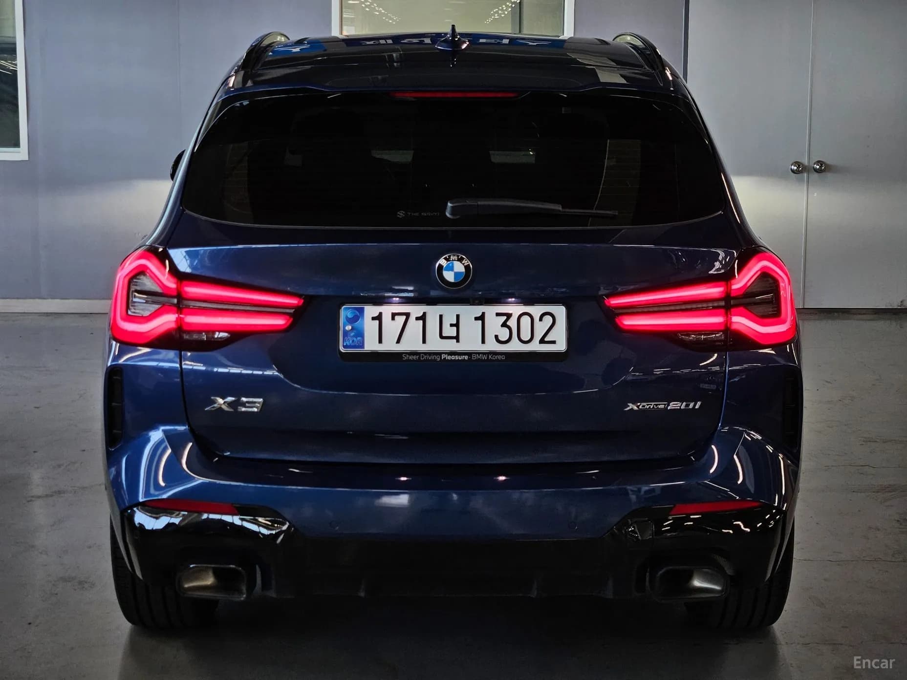 X3 (G01)