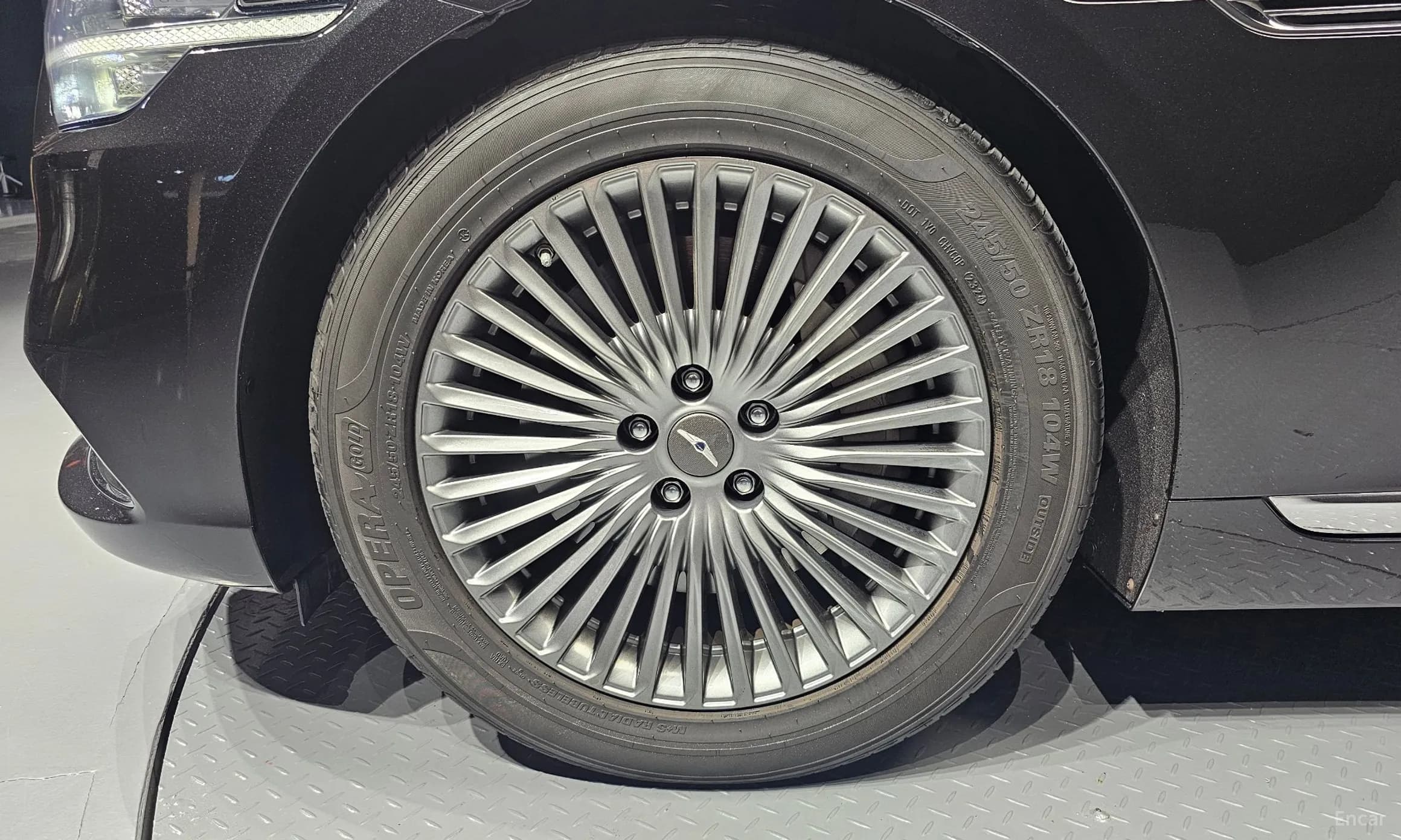 G90