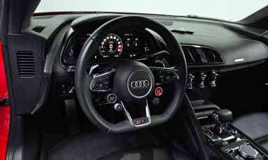 R8 (4S)