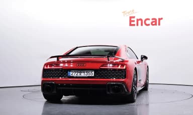 R8 (4S)