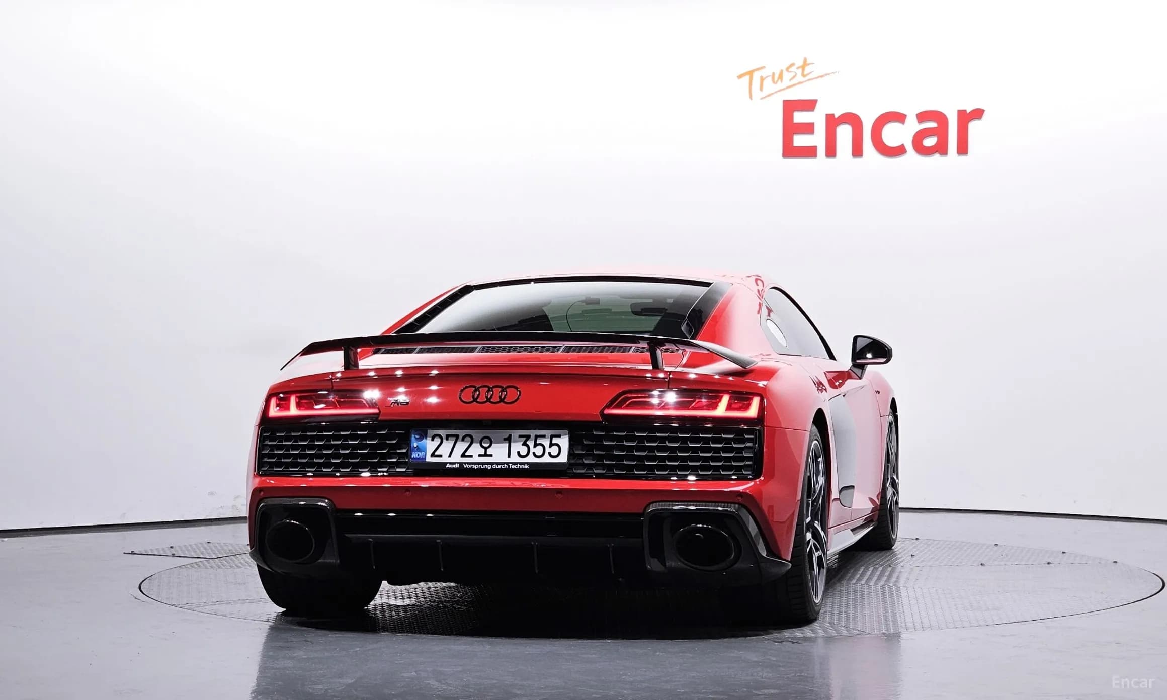 R8 (4S)