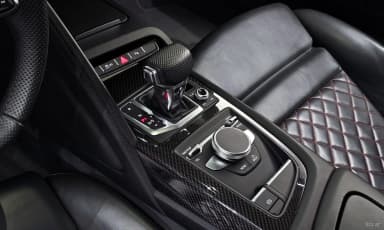 R8 (4S)