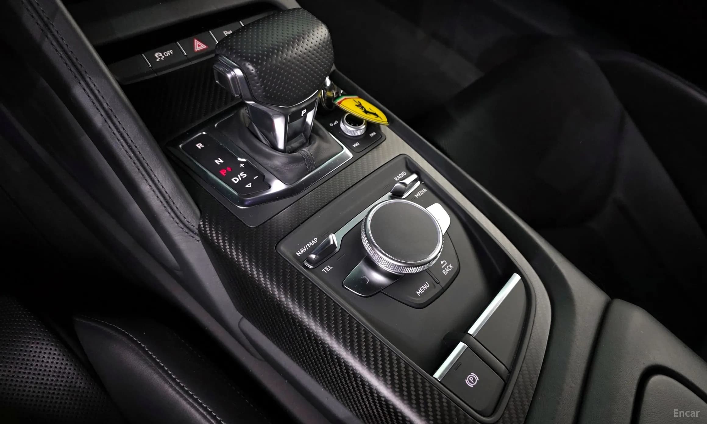 R8 (4S)