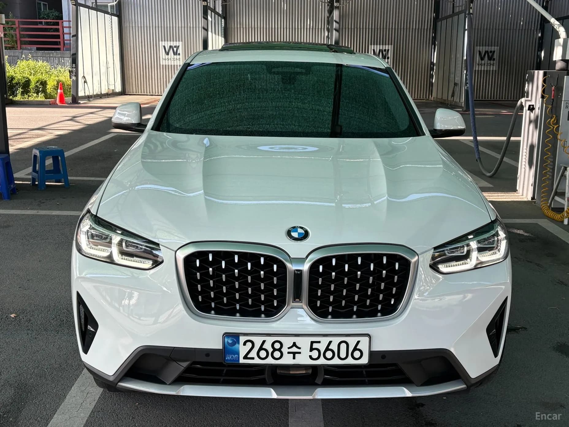 X4 (G02)