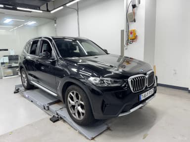 X3 (G01)