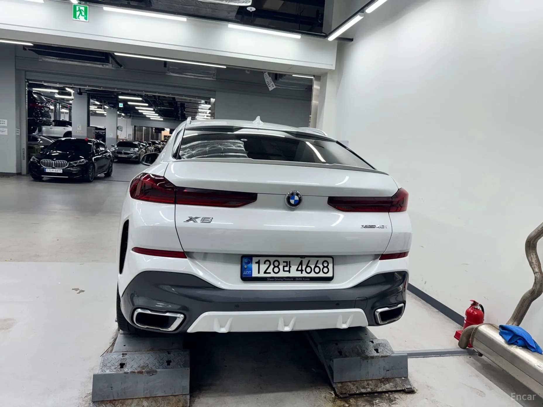 X6 (G06)