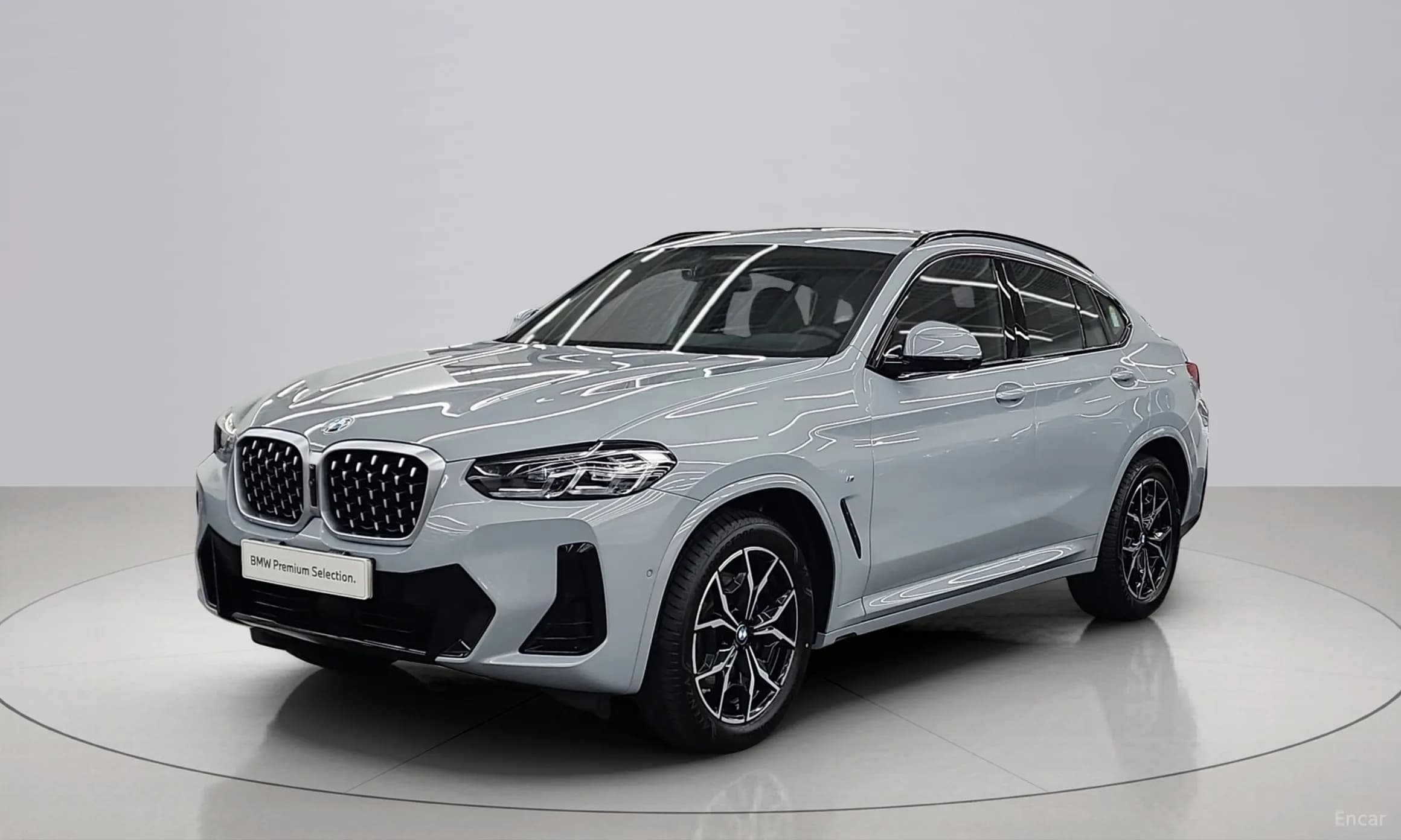 X4 (G02)