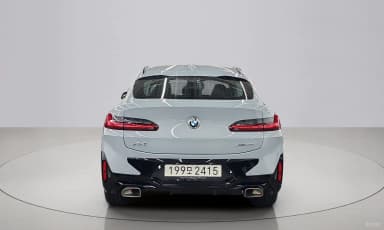 X4 (G02)