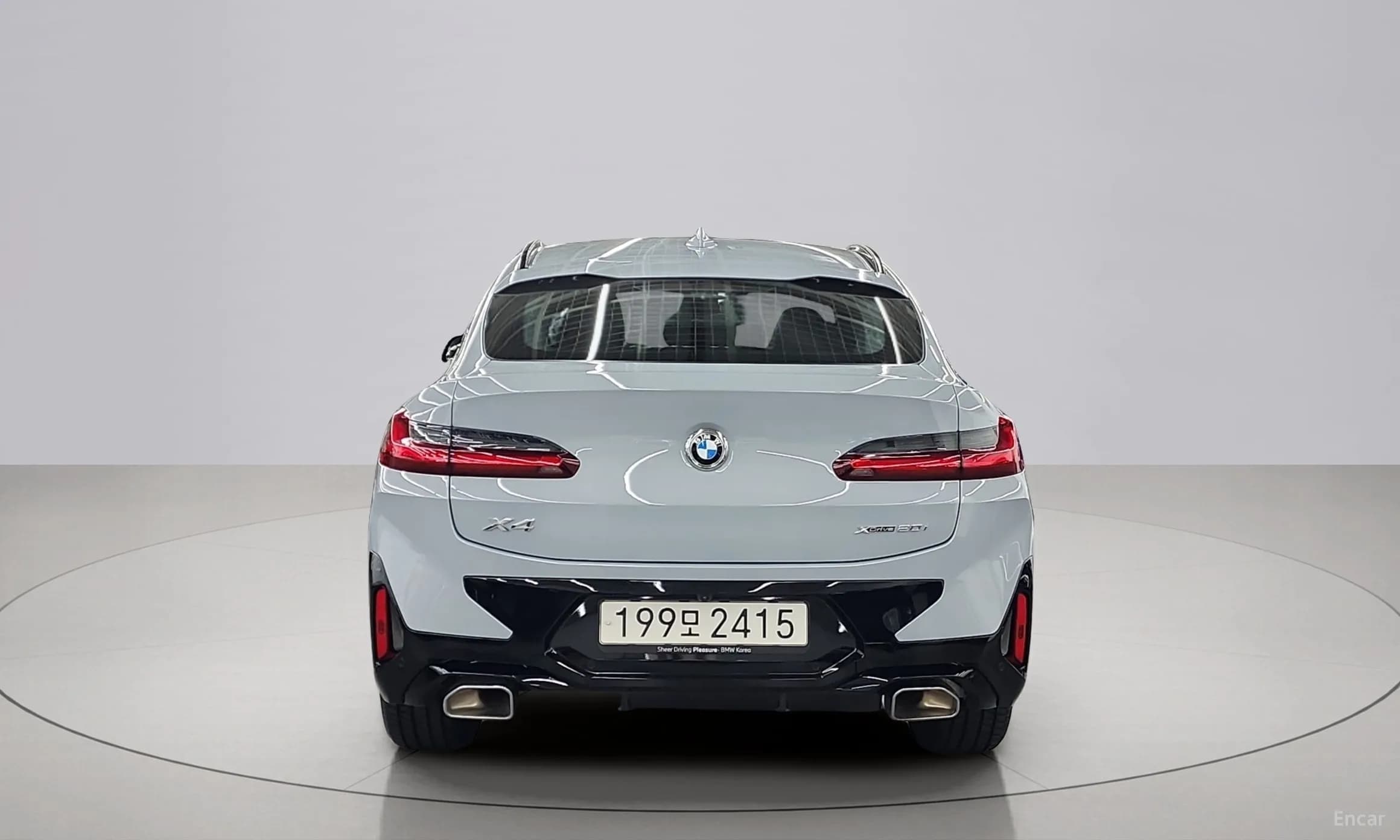 X4 (G02)