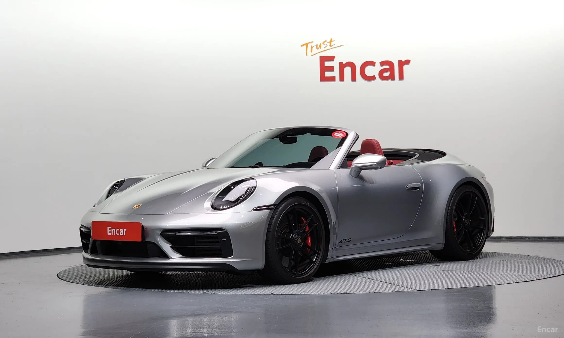 911 (992)