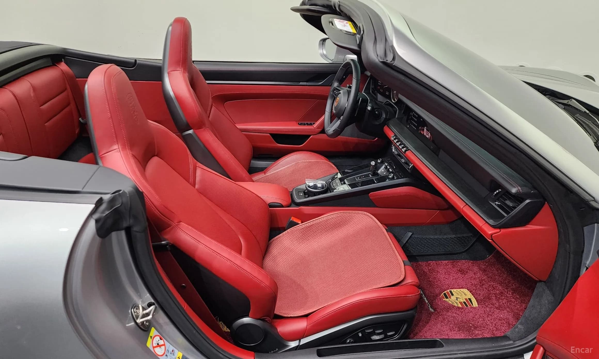 911 (992)