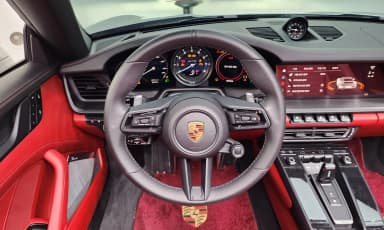 911 (992)