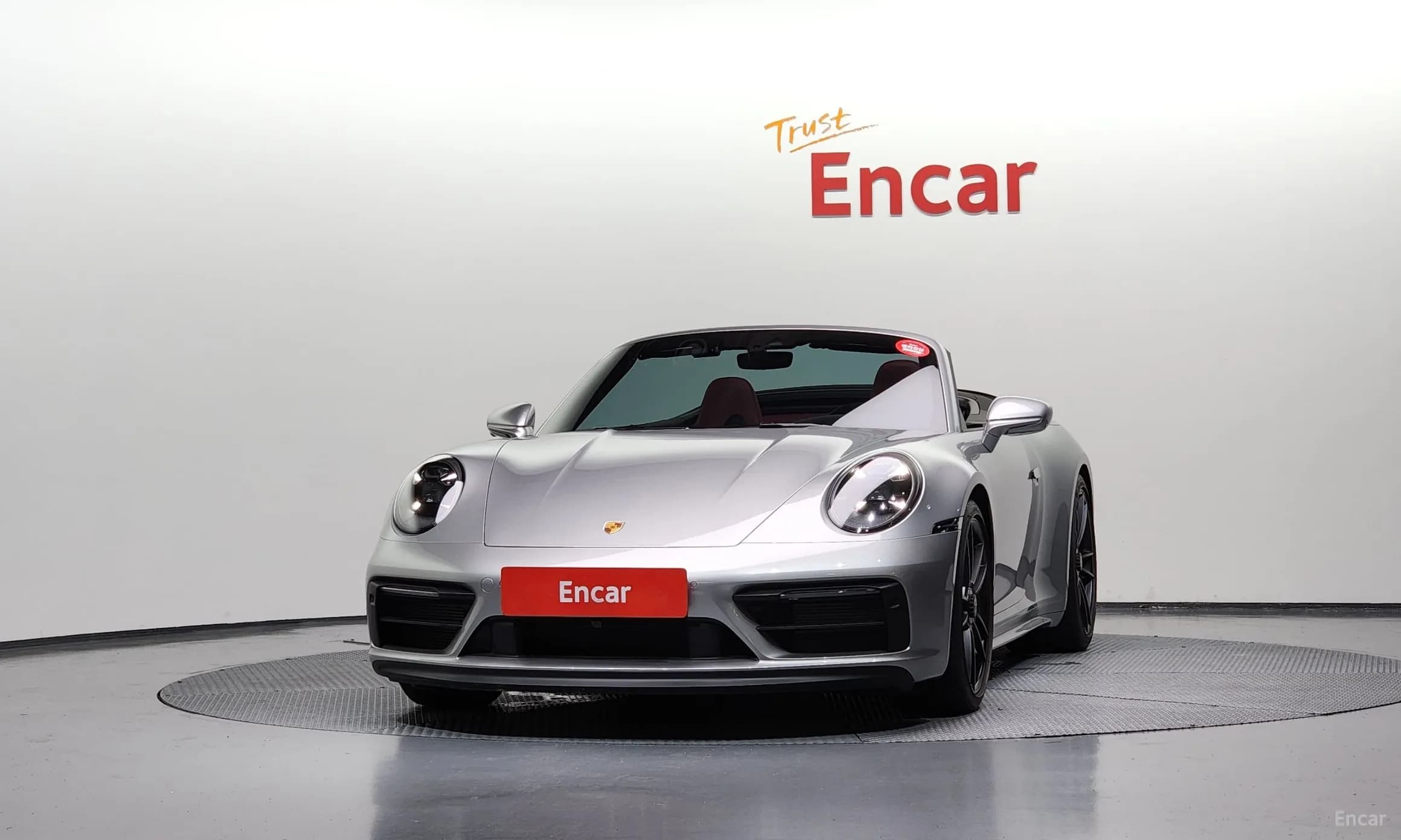 911 (992)