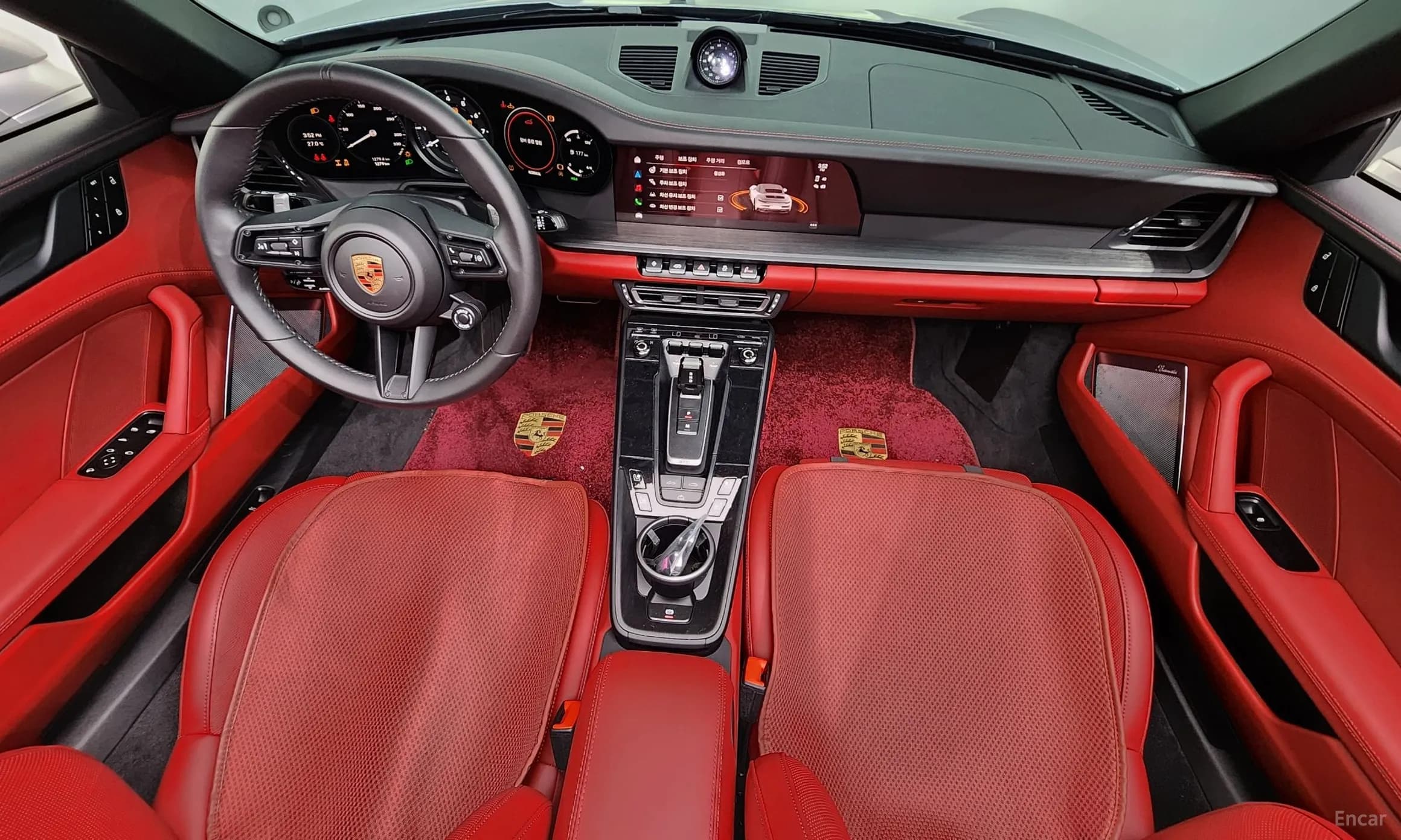 911 (992)