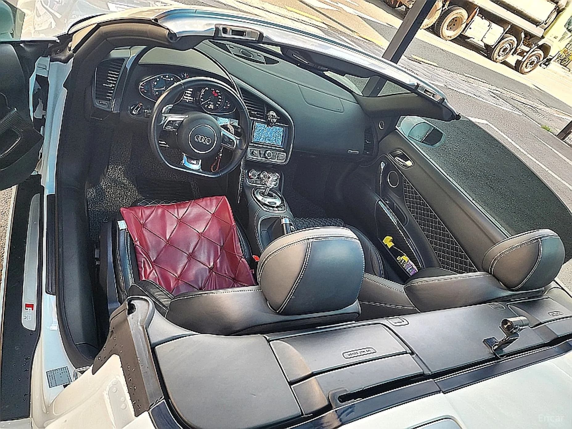 R8