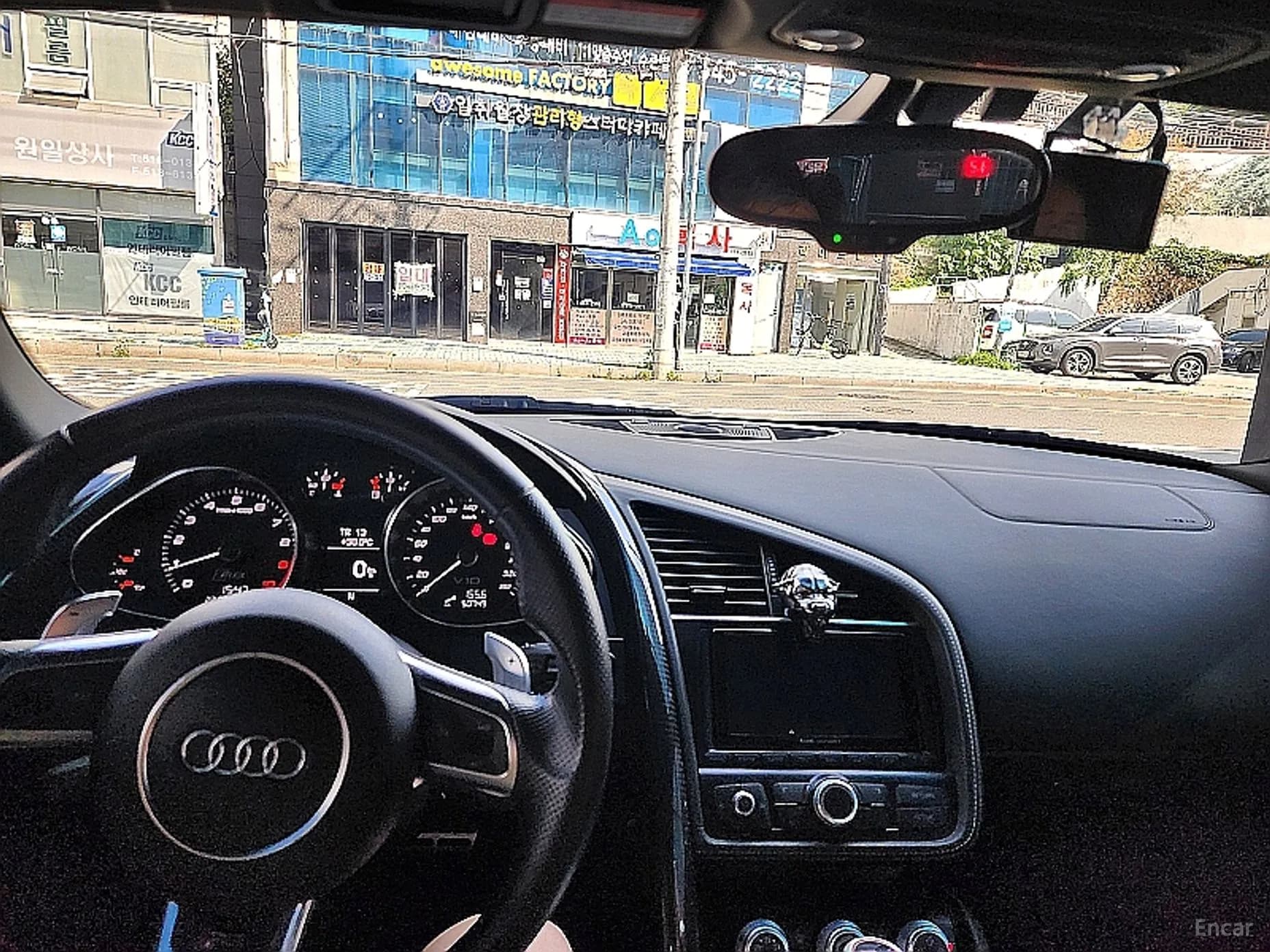 R8