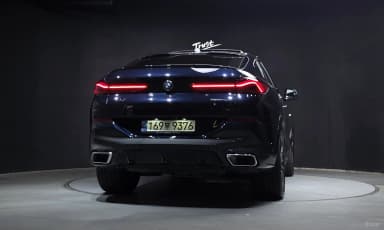 X6 (G06)