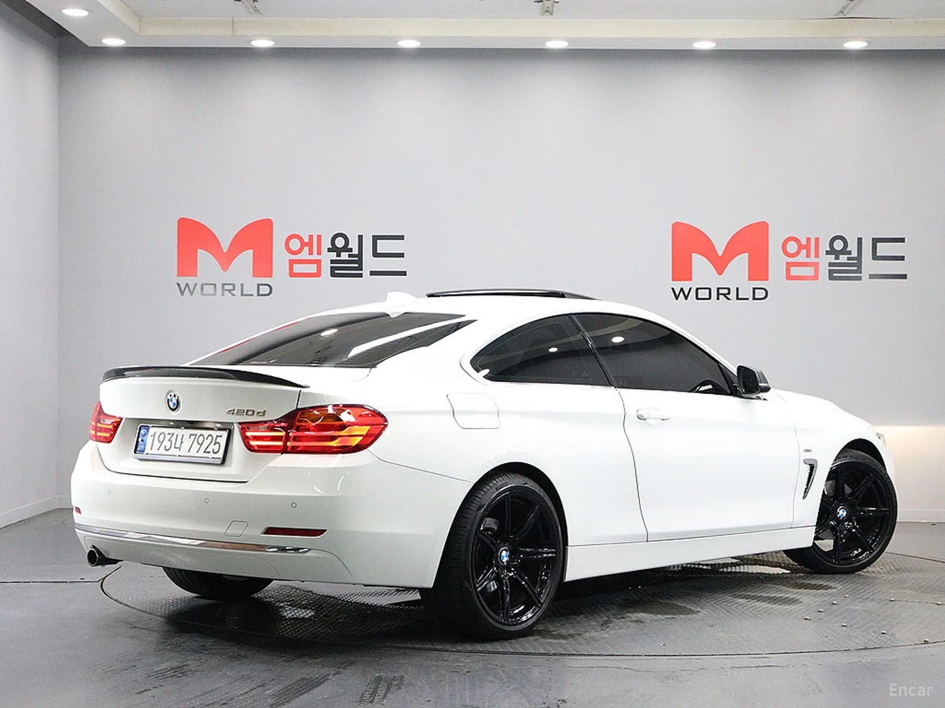 Series 4 (F32)