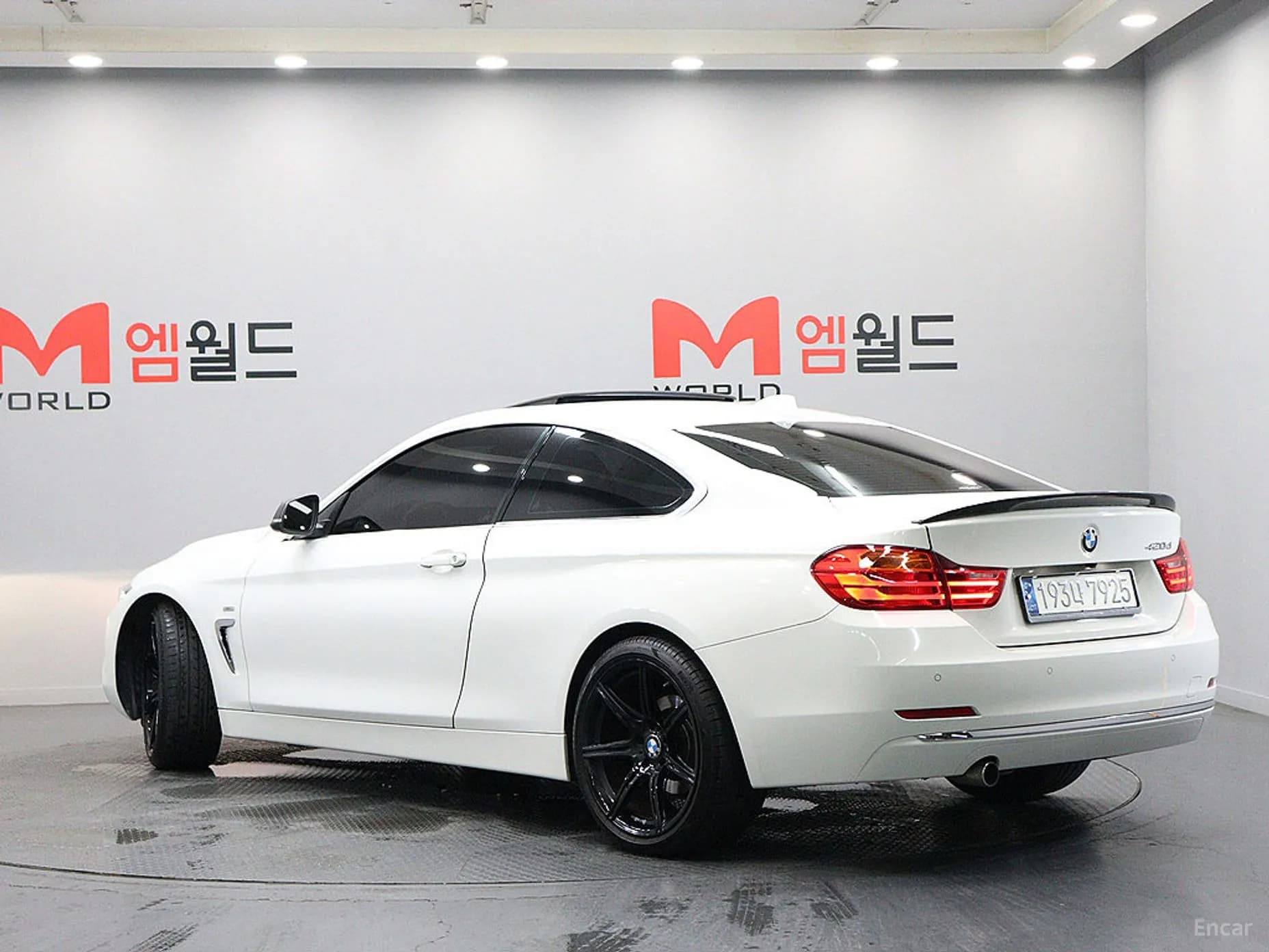 Series 4 (F32)