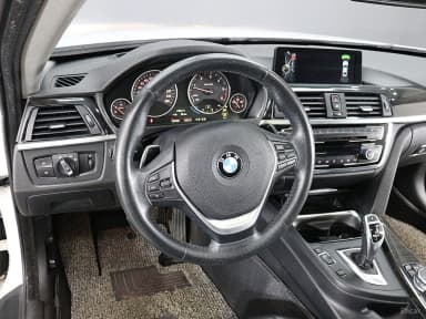 Series 4 (F32)