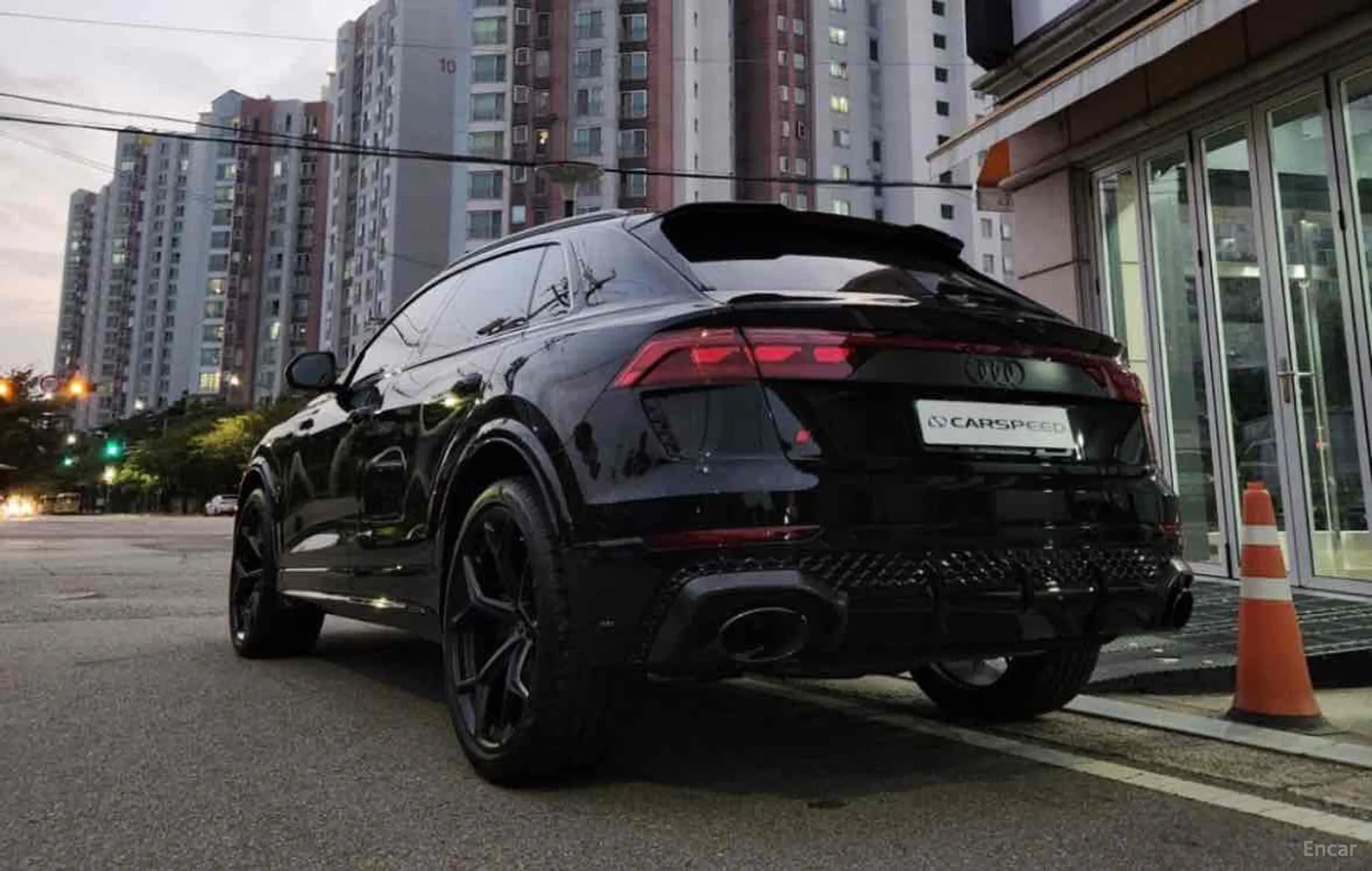 RSQ8 (4M)