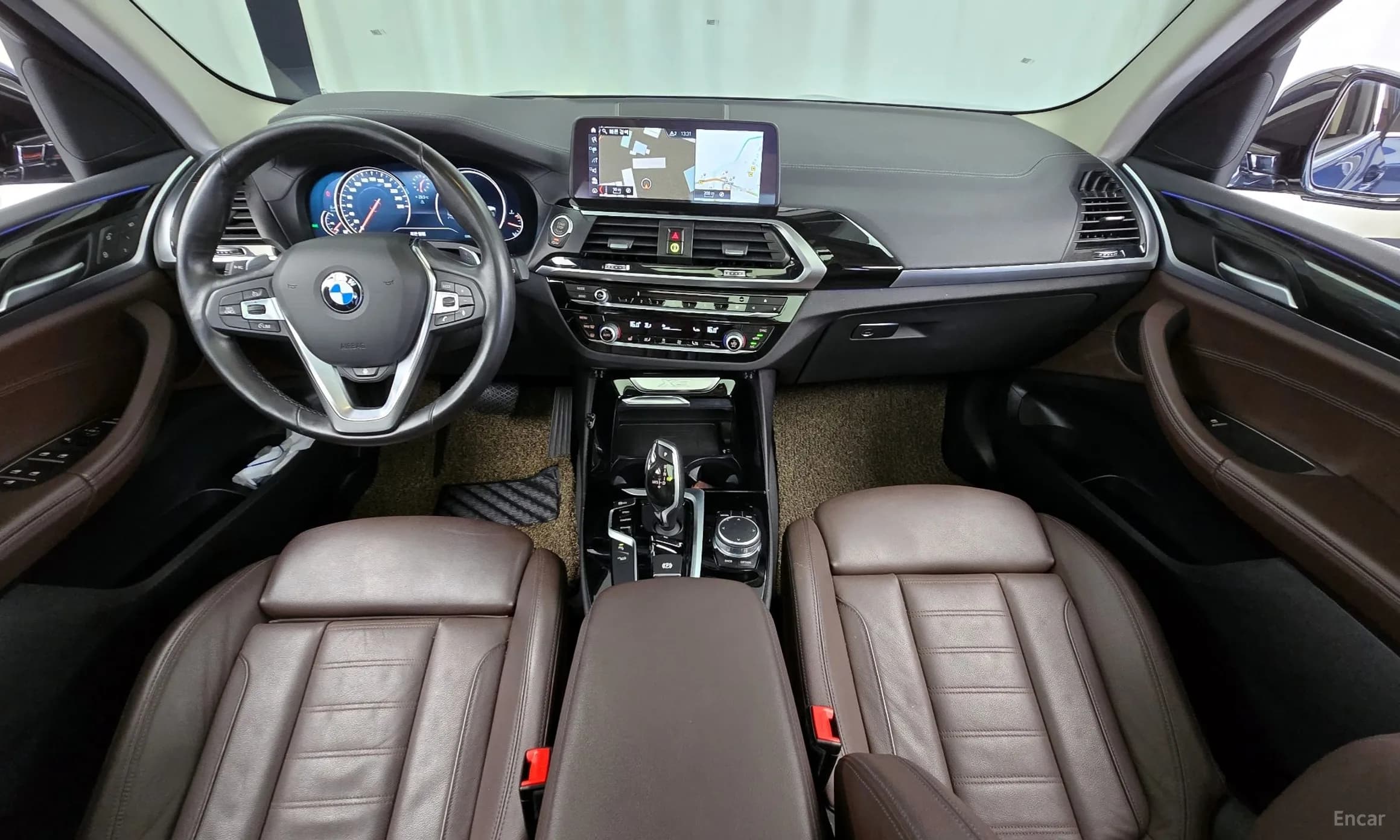 X3 (G01)