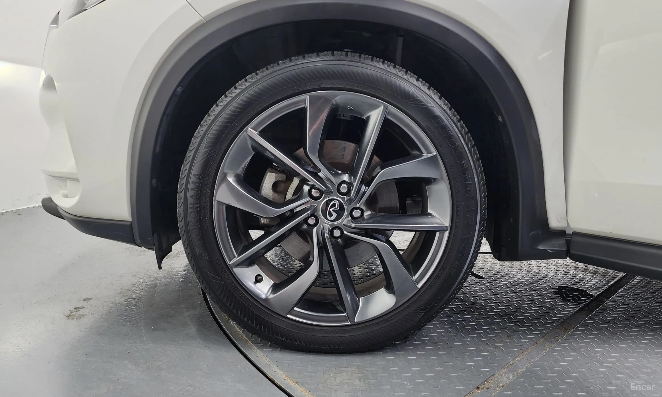 QX50 (P71A)