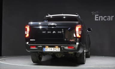 Rexton Sports Khan