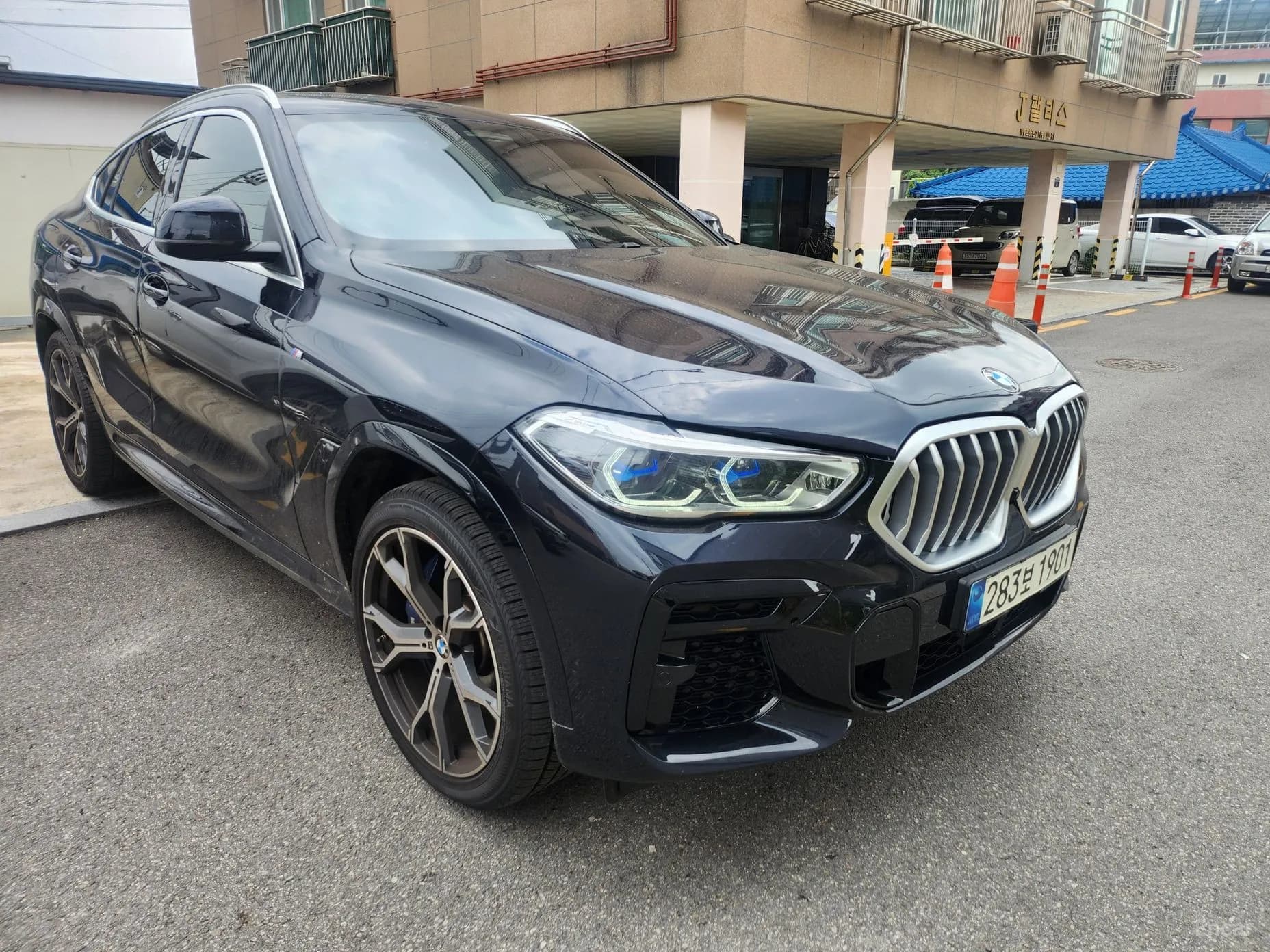 X6 (G06)