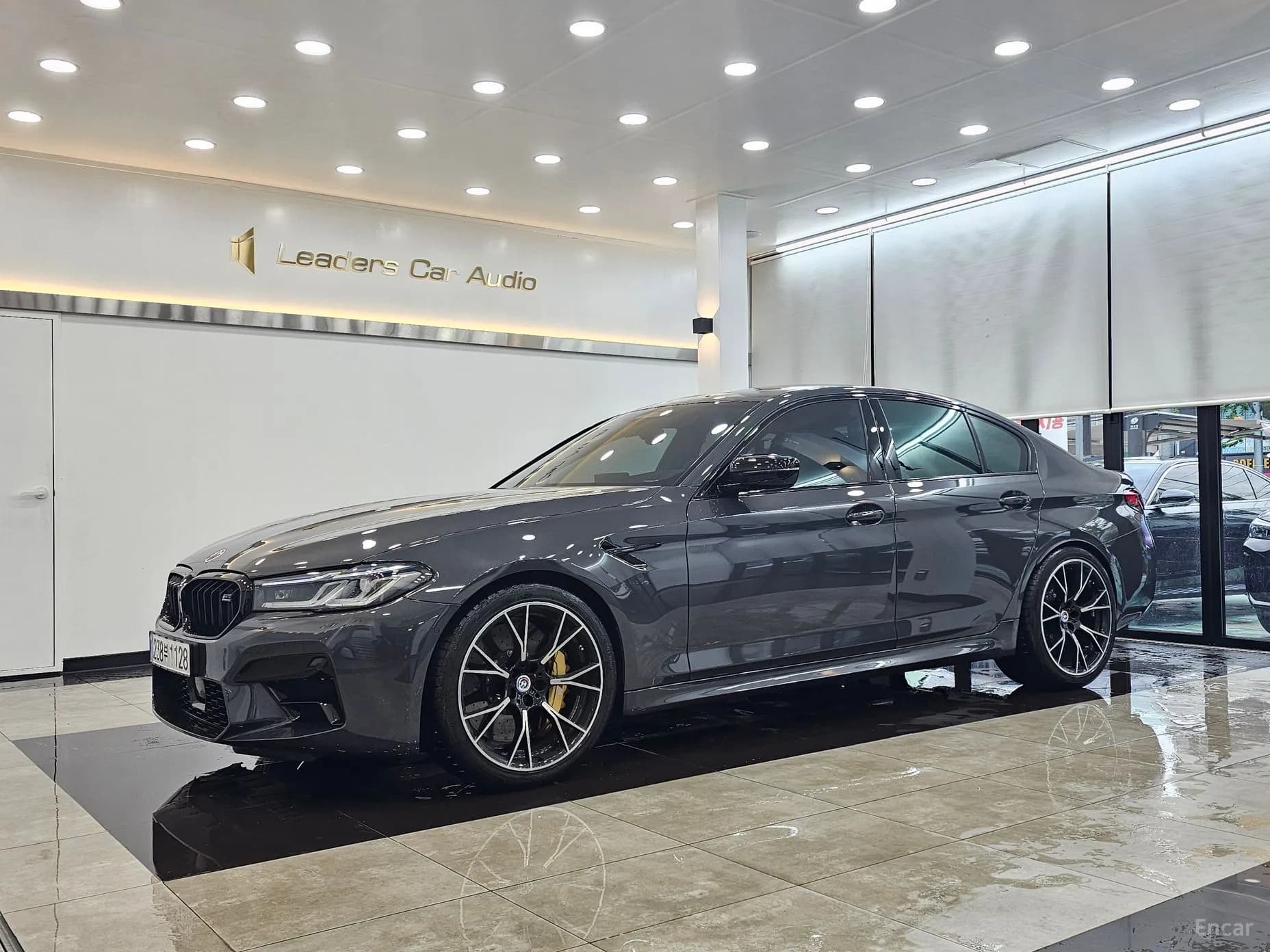 M5 (F90)