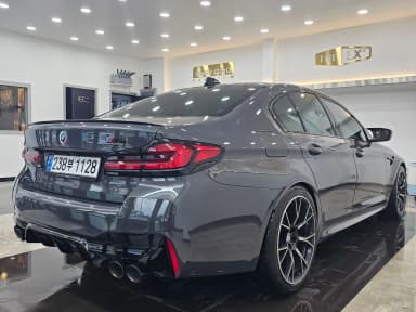 M5 (F90)