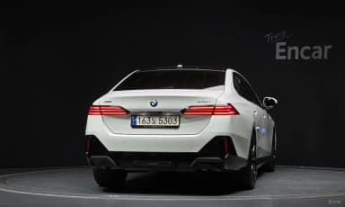 5 Series (G60)