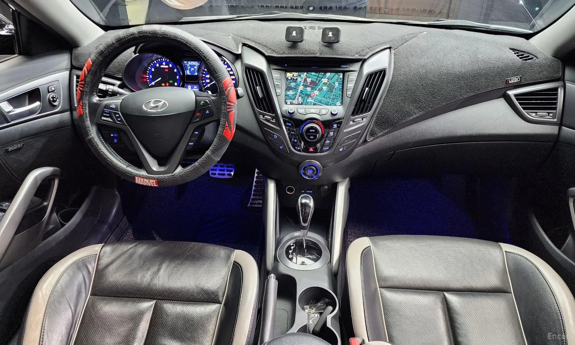 Veloster