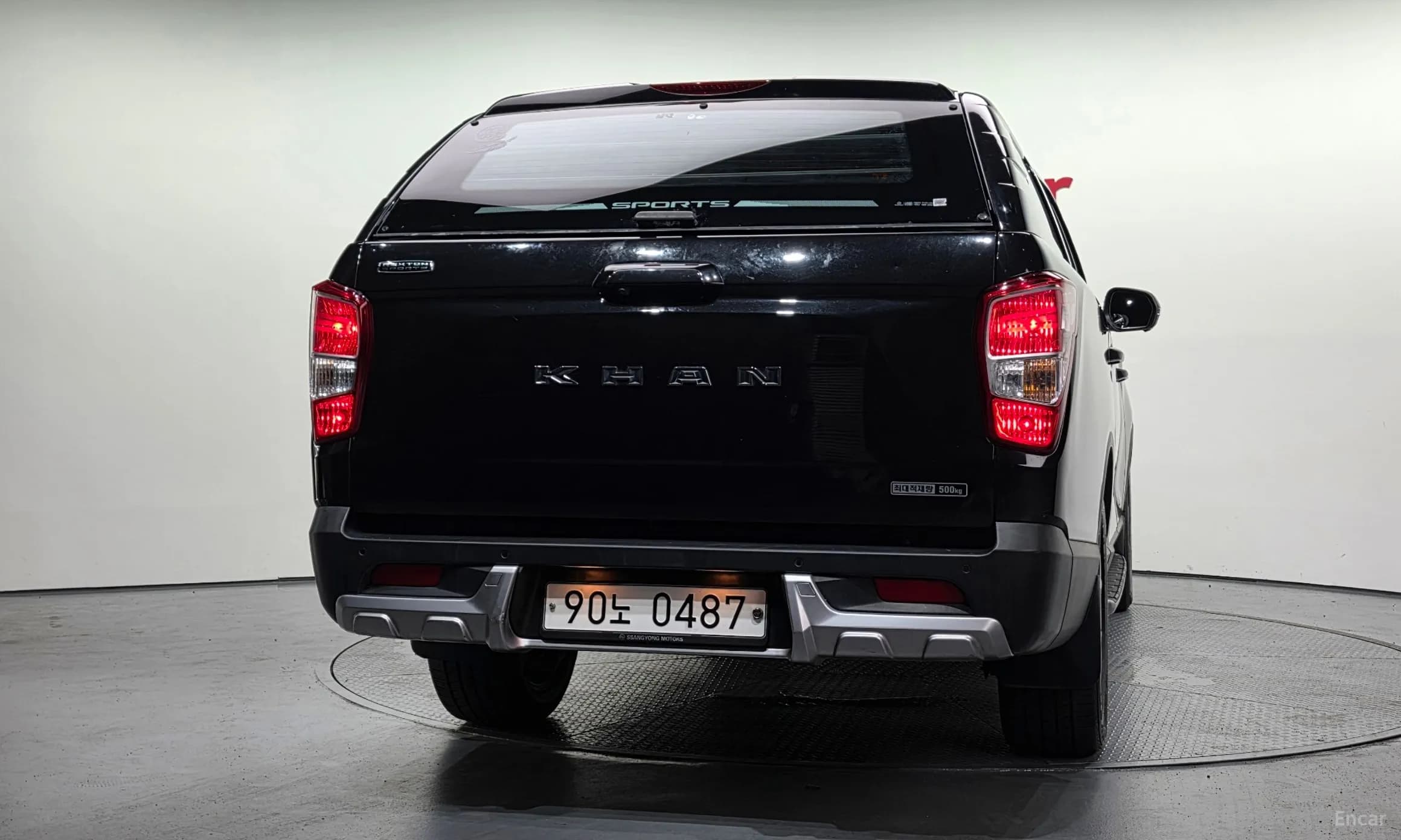 Rexton Sports Khan