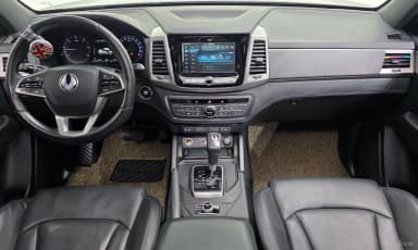 Rexton Sports Khan