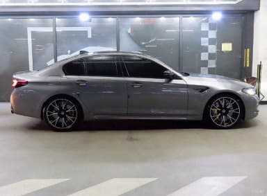 M5 (F90)