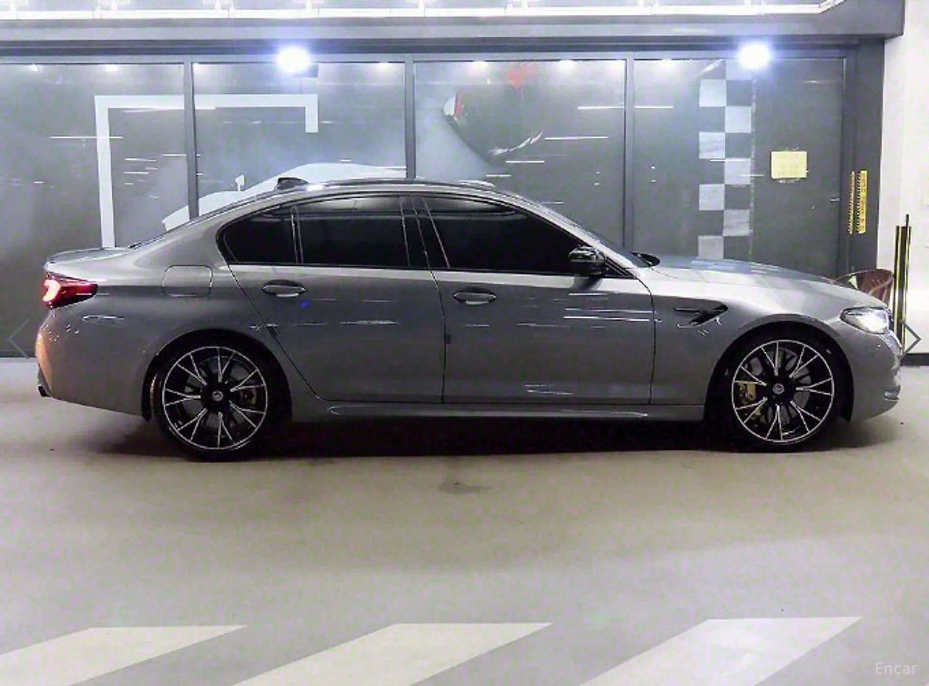M5 (F90)