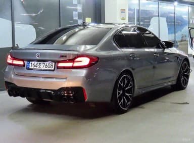 M5 (F90)