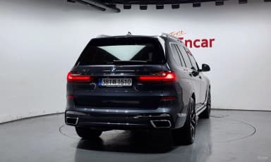 X7 (G07)