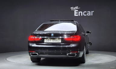 7 Series (G11)