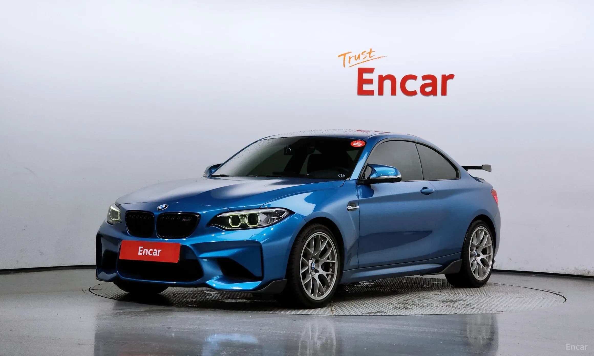 M2 (F87)