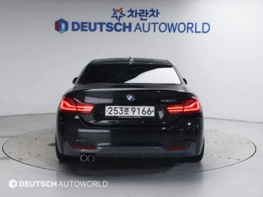 Series 4 (F32)