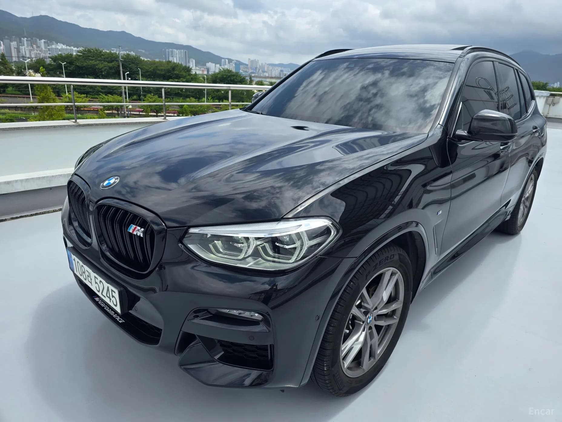 X3 (G01)