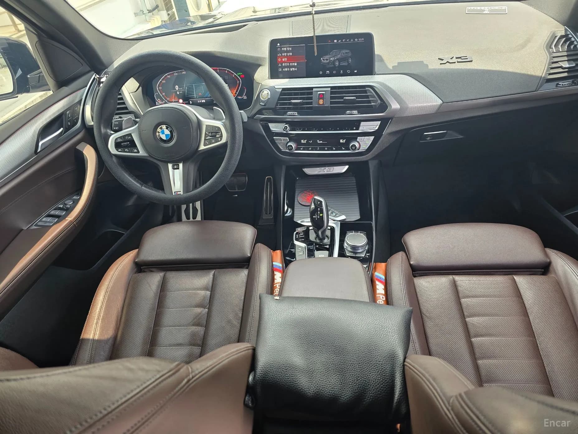 X3 (G01)