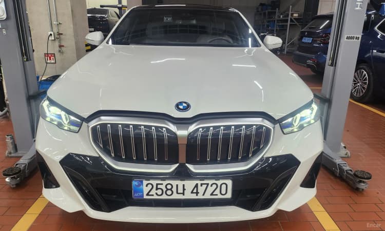5 Series (G60)