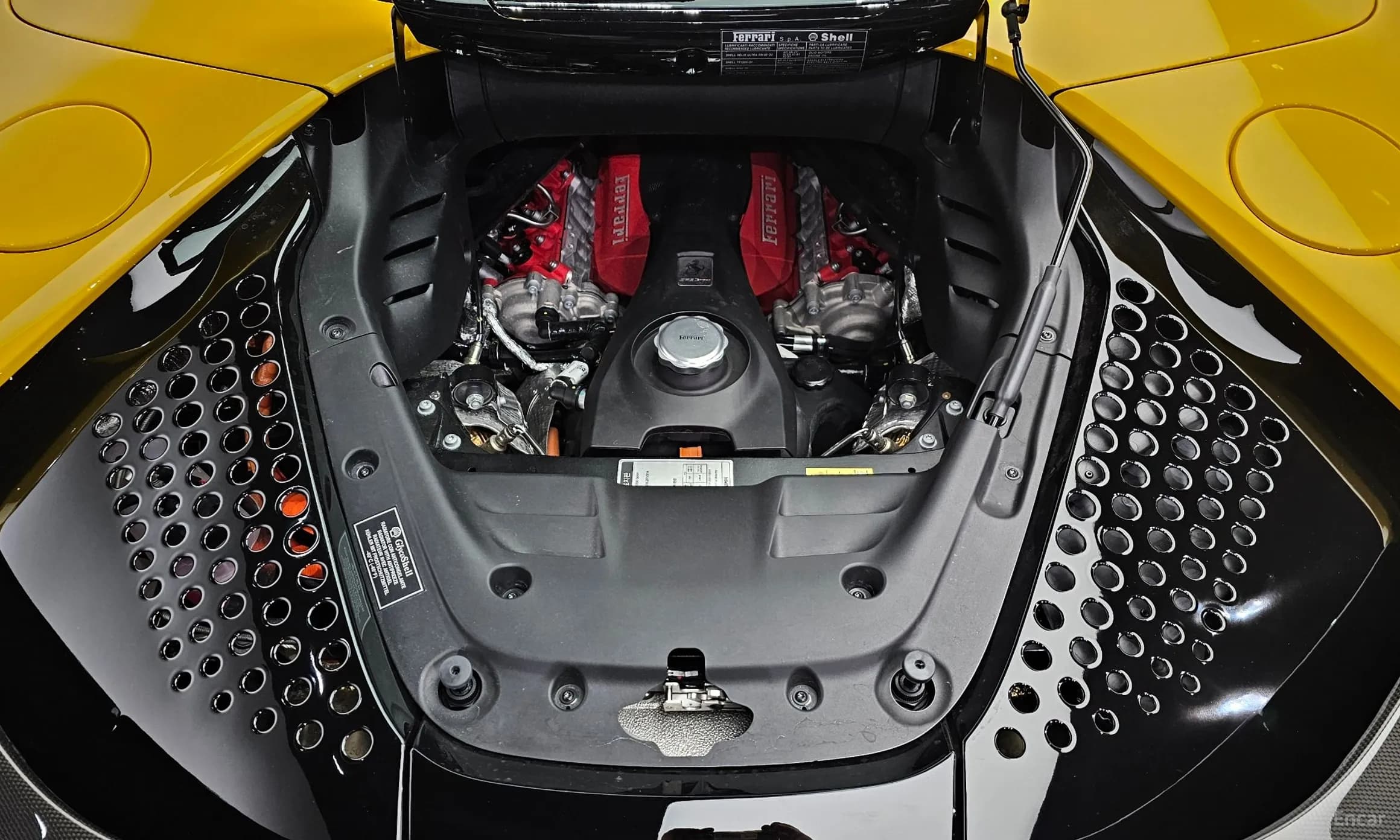 SF90 Spyder