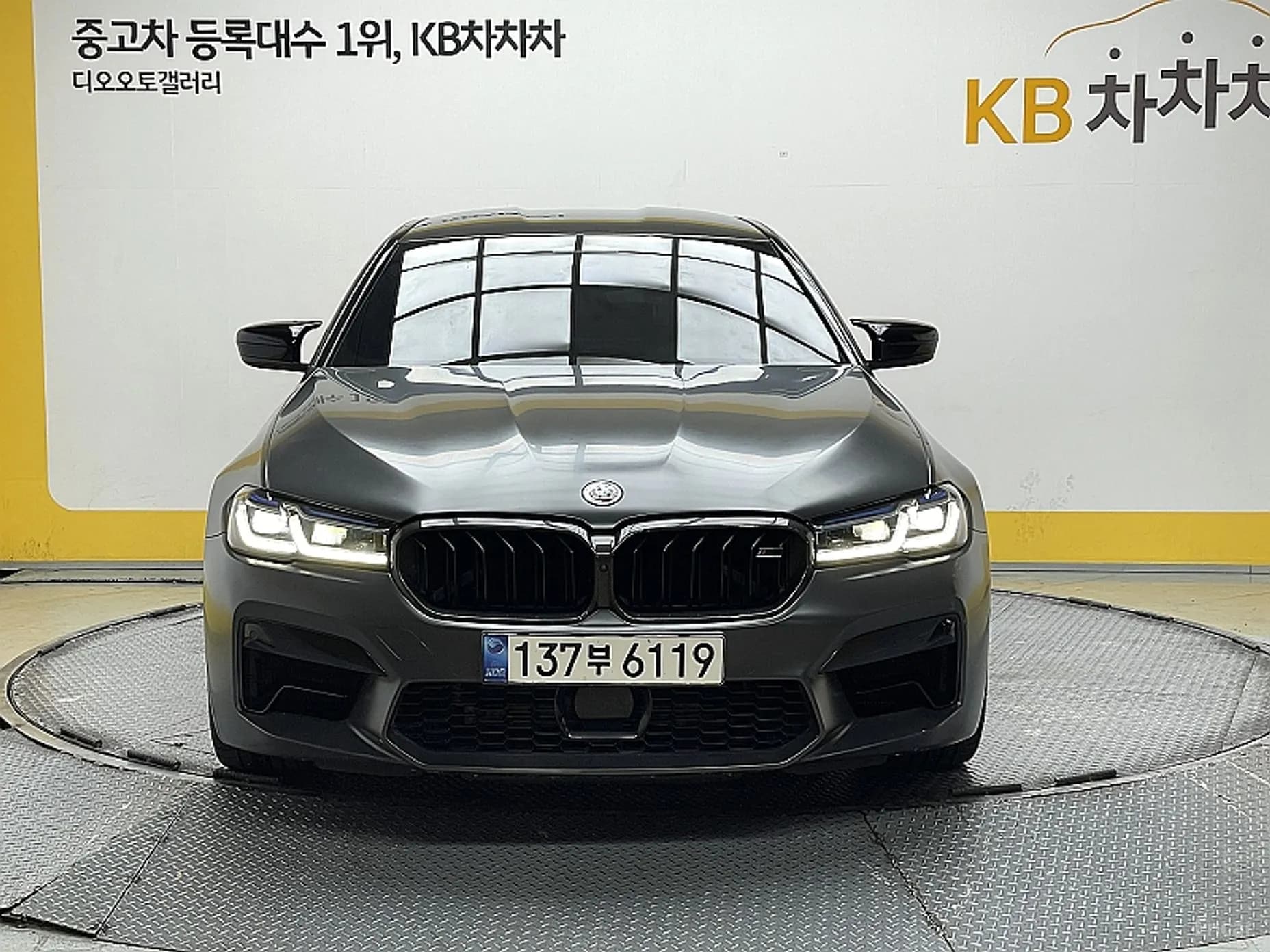 M5 (F90)