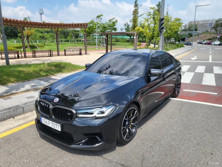 M5 (F90)