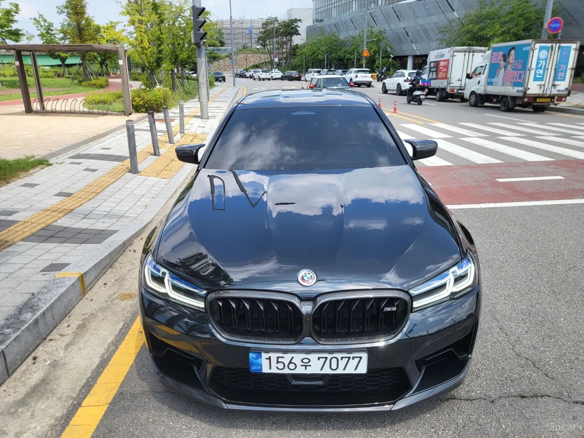 M5 (F90)
