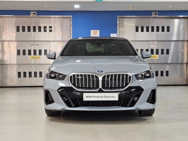 5 Series (G60)